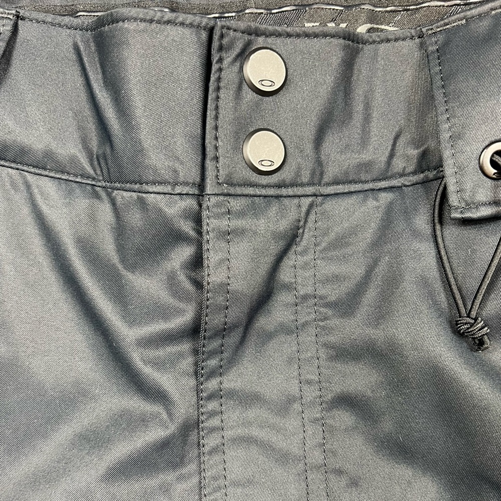 Oakley Bizone insulated 10k pants. - Picture 9 of 10